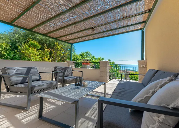 Holiday House Kleme